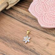 Breloque fleur brillante 6 pétales