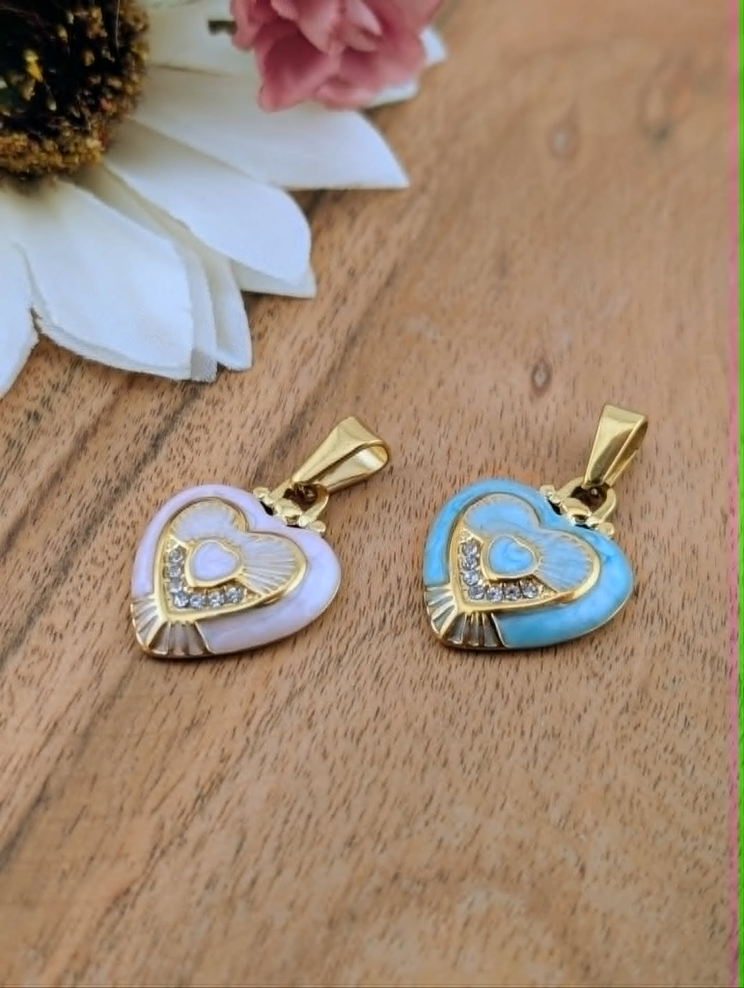 Breloque coeur réconfortant rose ou bleu
