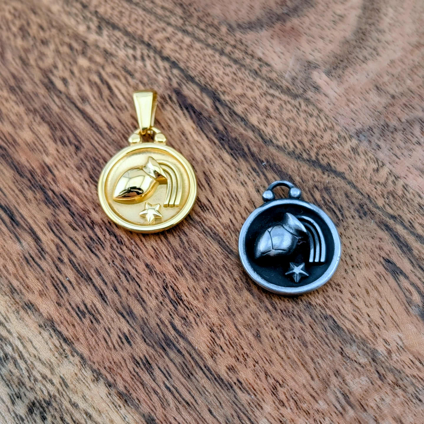 Breloque de signe astrologique et constellation double face