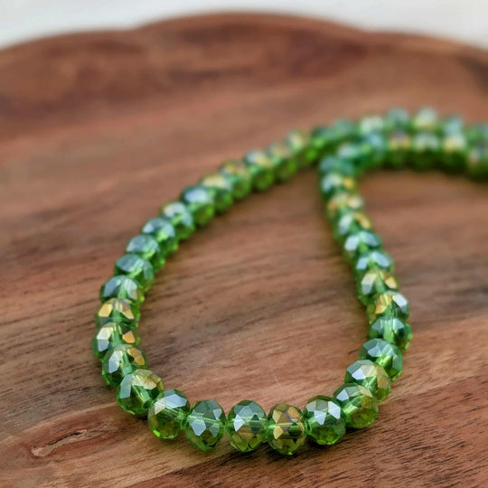 Corde de cristaux de verre tchèque ovale facetté vert