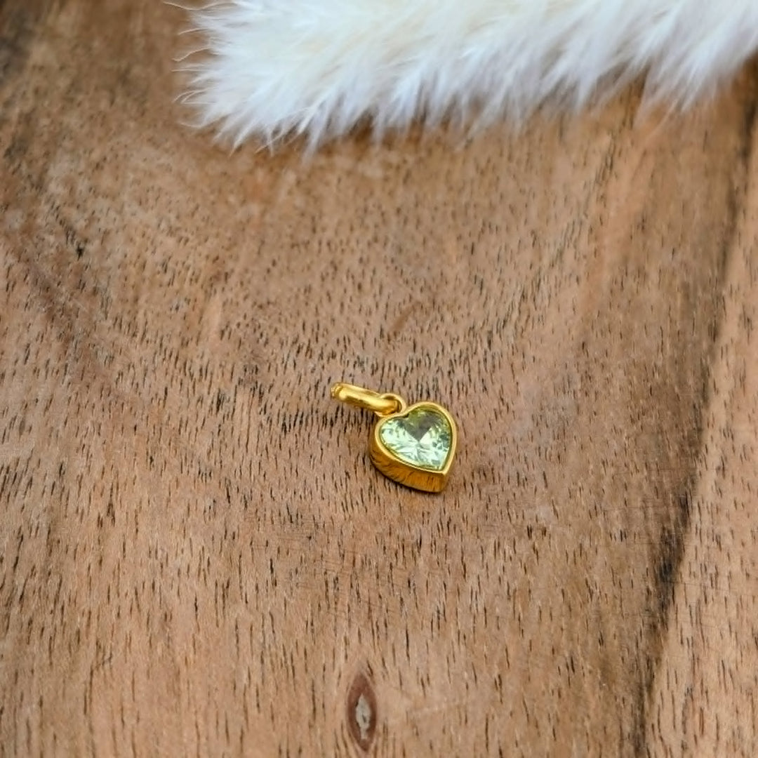 Petit coeur pierre de naissance