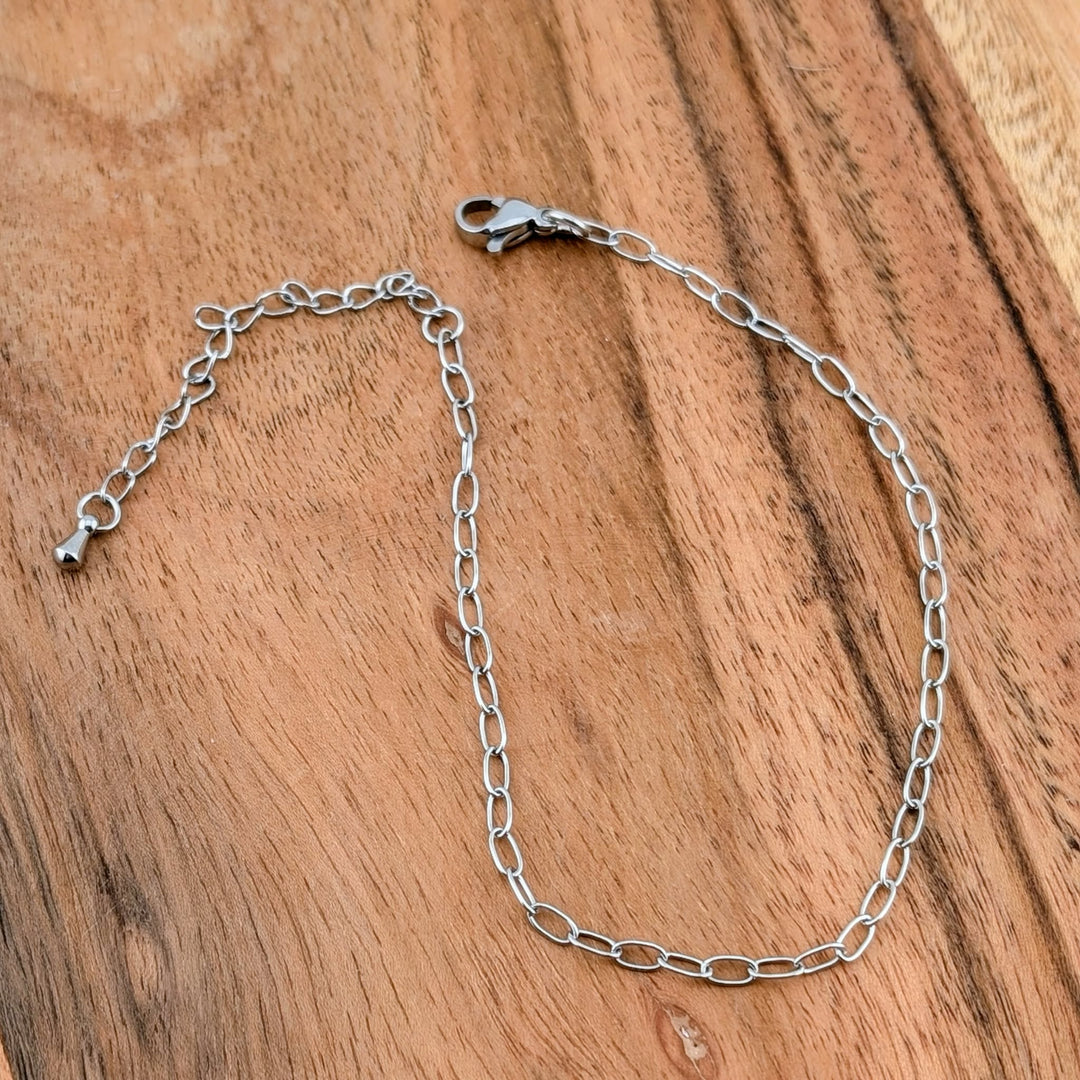 Chaine de bracelet de style discrète doré ou argenté