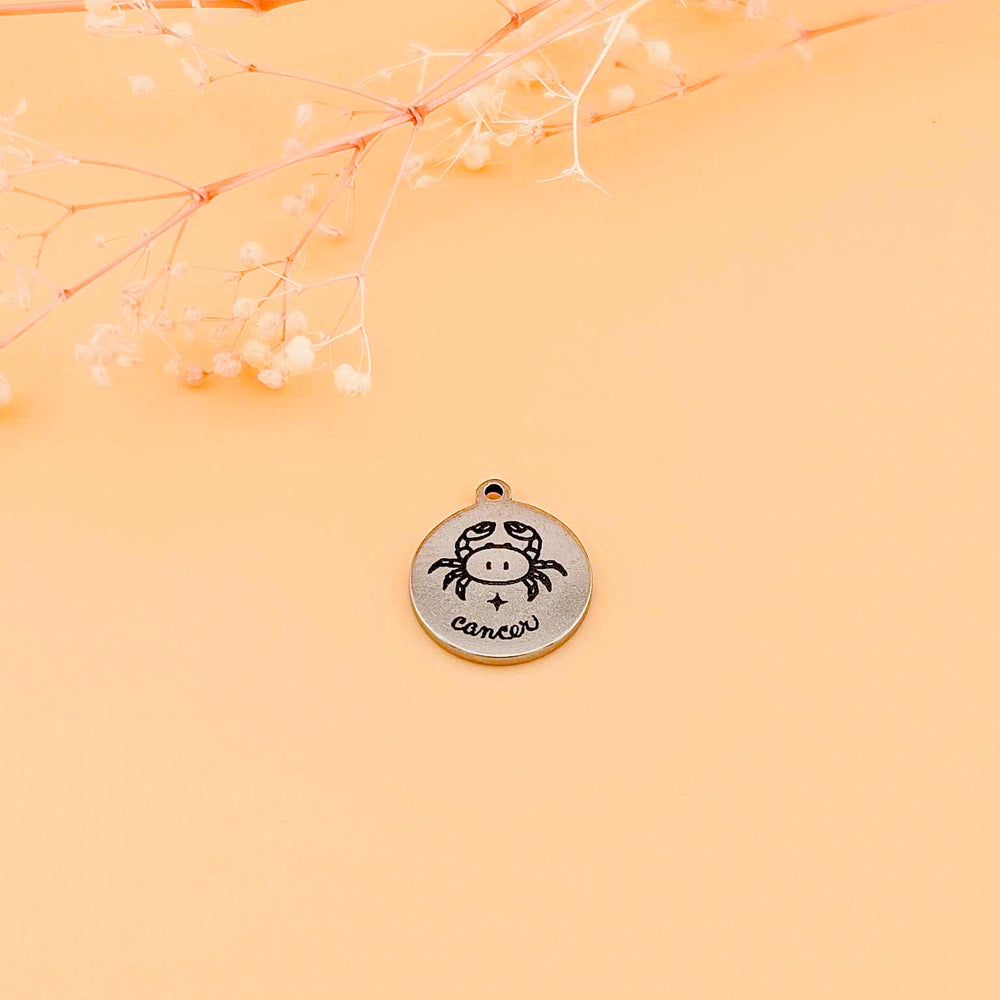 Breloque astrologique en acier inoxydable au design québecois exclusif
