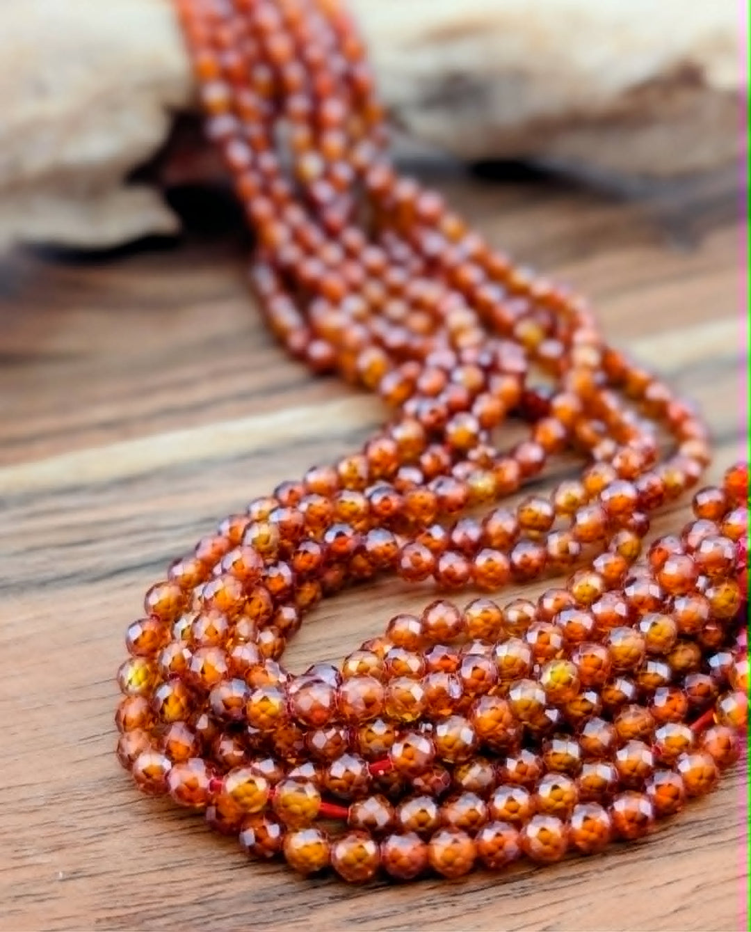 Zircon facetté disco 4 mm de couleur orangé