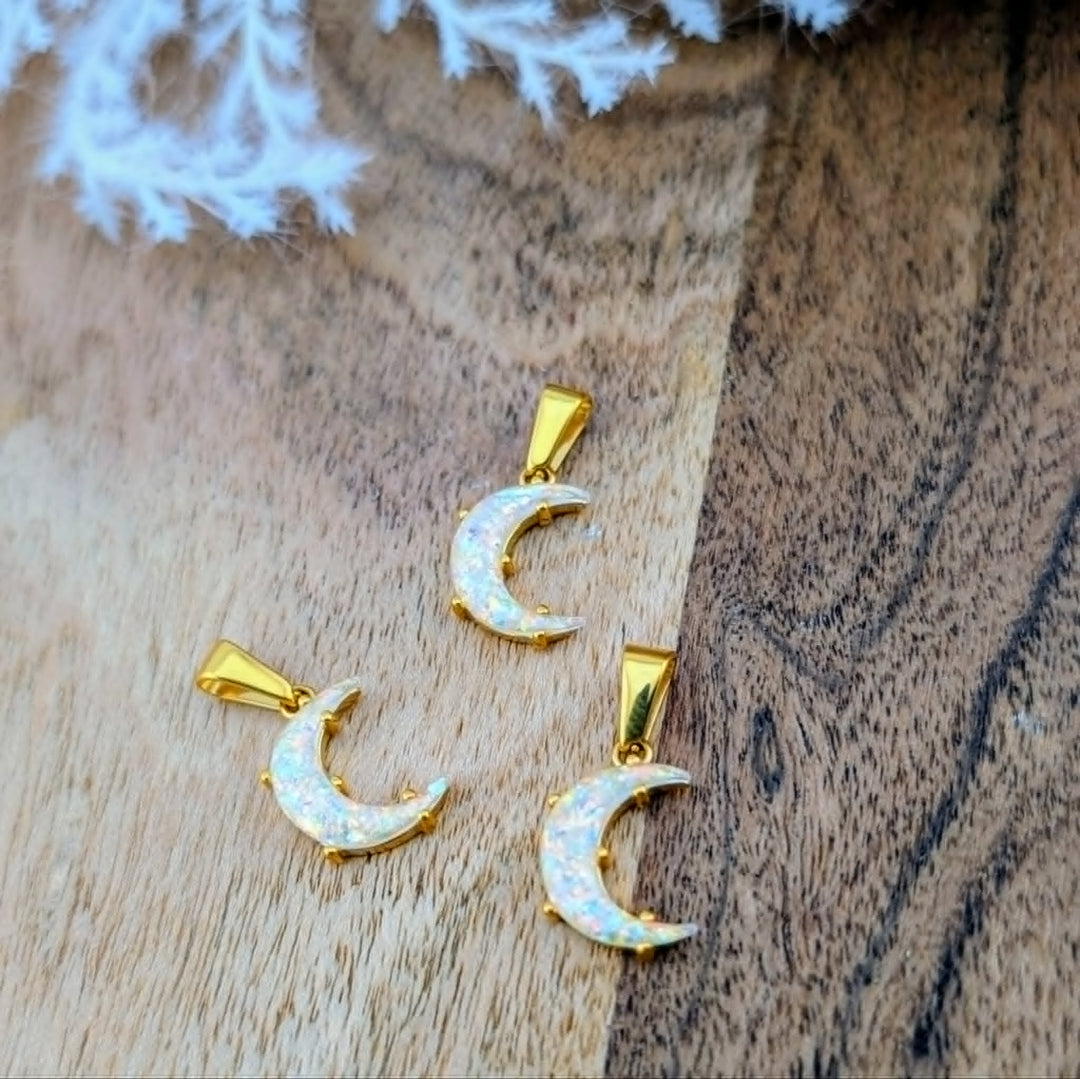 Breloque croissant de lune pailletté