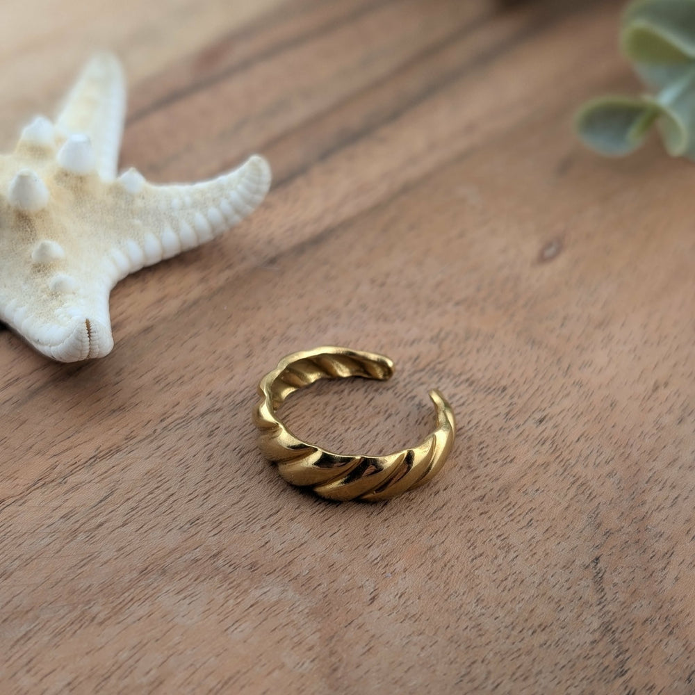 August ring - Poppy