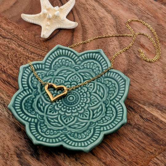 Chaine doré avec coeur central