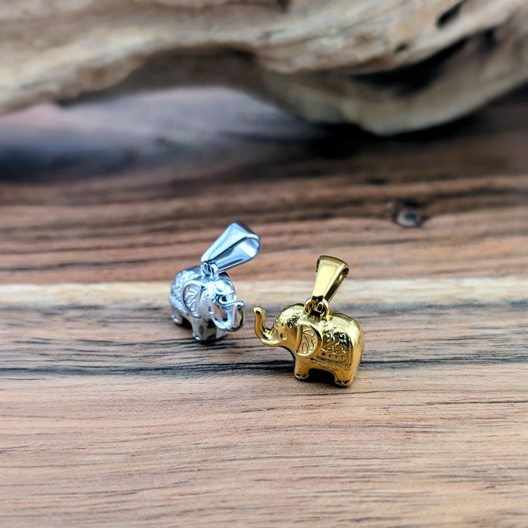 Breloque éléphant de la chance doré ou argenté