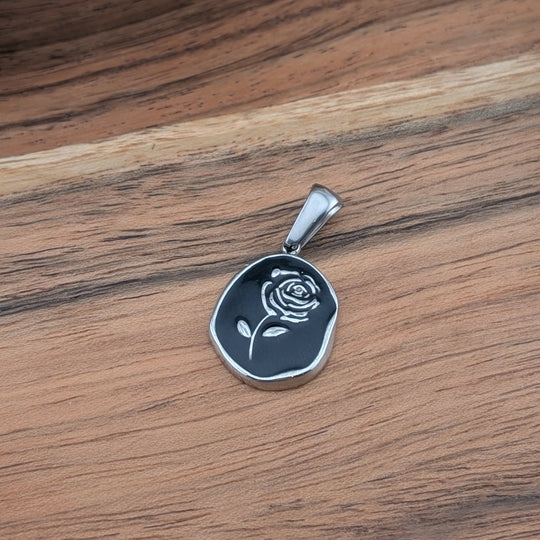 Breloque de la rose noire Runway doré ou argent
