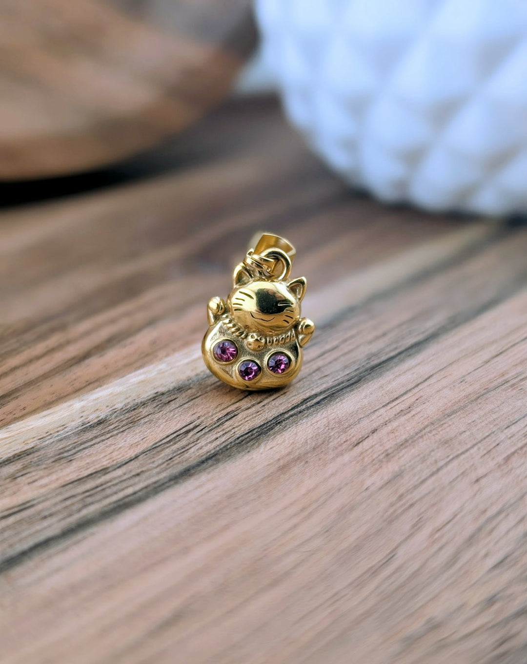 Breloque de chat chanceux avec petits zircons rose