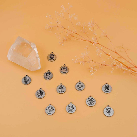 Breloque astrologique en acier inoxydable au design québecois exclusif