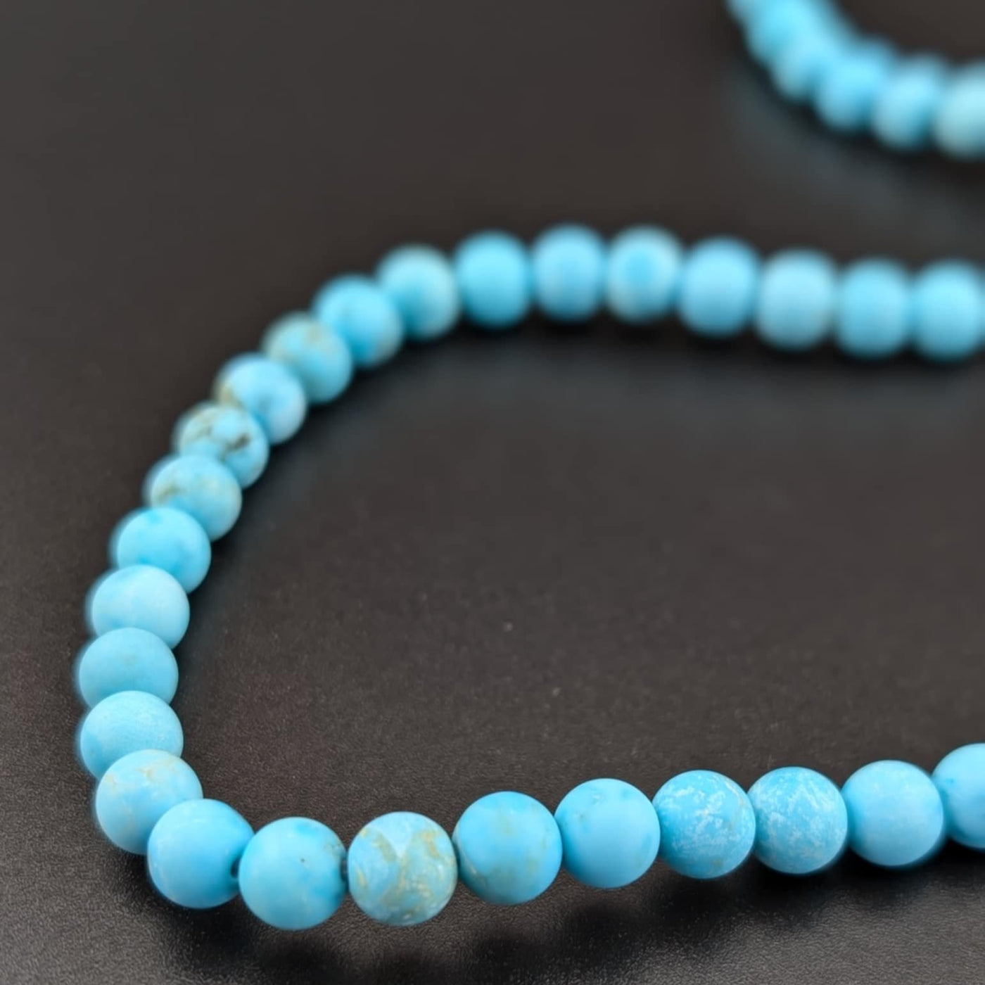 Corde de Turquoise 6 ou 8 mm, matte ou lustrée au choix