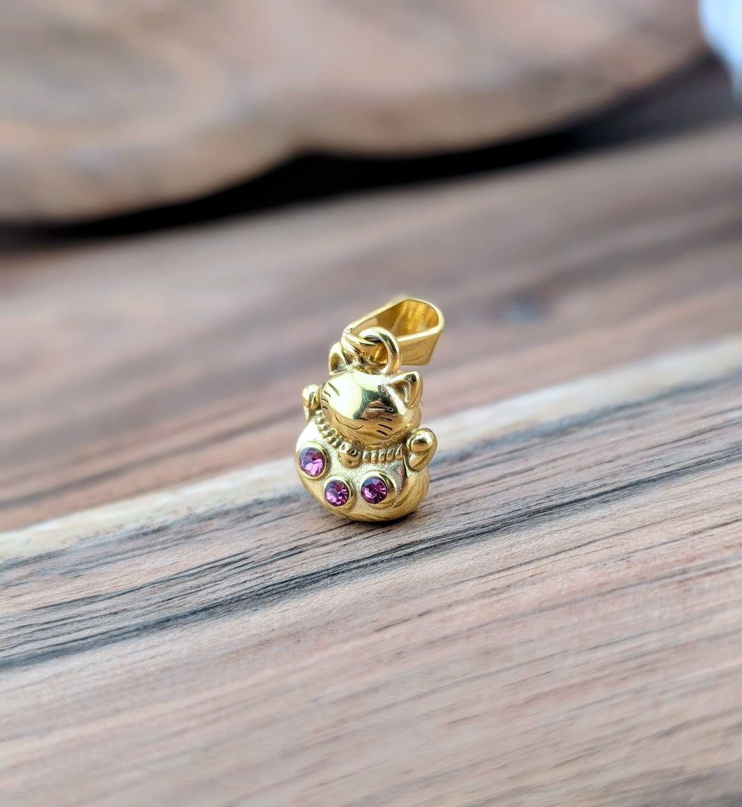 Breloque de chat chanceux avec petits zircons rose