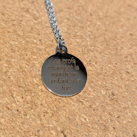 Colliers variés à citation gravé