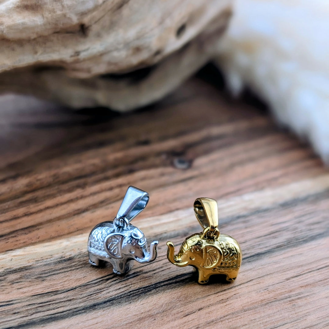 Breloque éléphant de la chance doré ou argenté