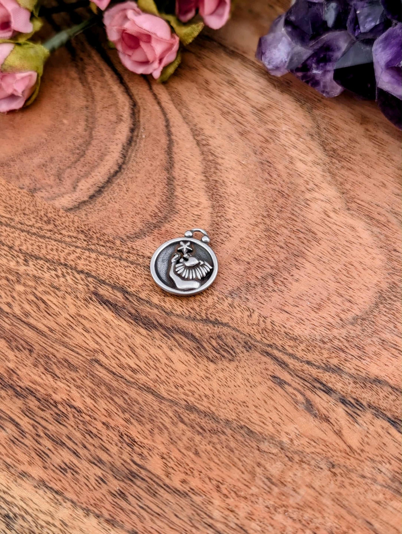 Breloque de signe astrologique et constellation double face