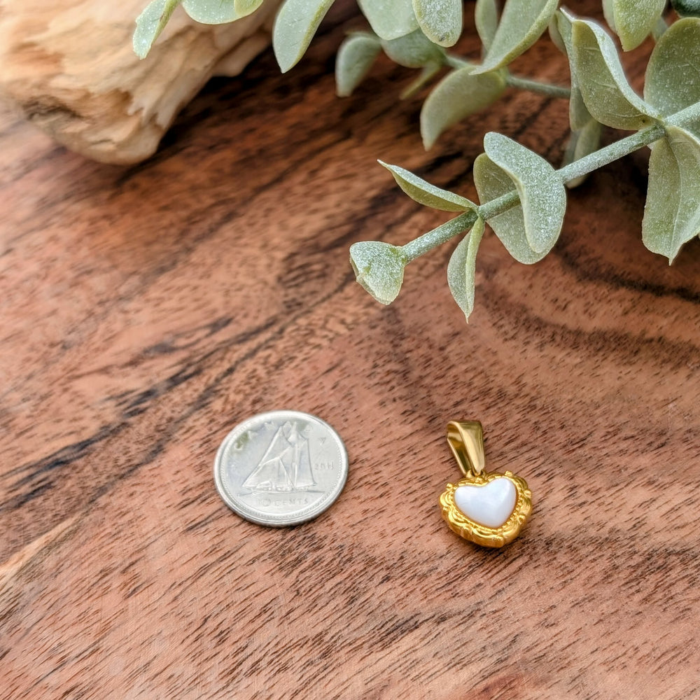 Pendentif coeur pur à fioriture