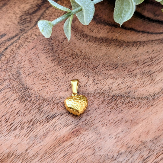 Pendentif coeur pur à fioriture