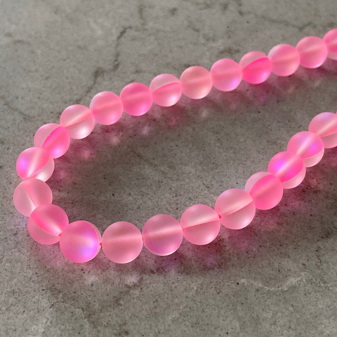 Corde de pierre de lune synthétique rose Barbie 6 ou 8 mm