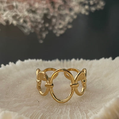 Lovable ring