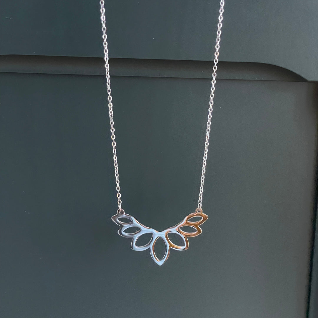 Collier Crown en acier inoxydable argent