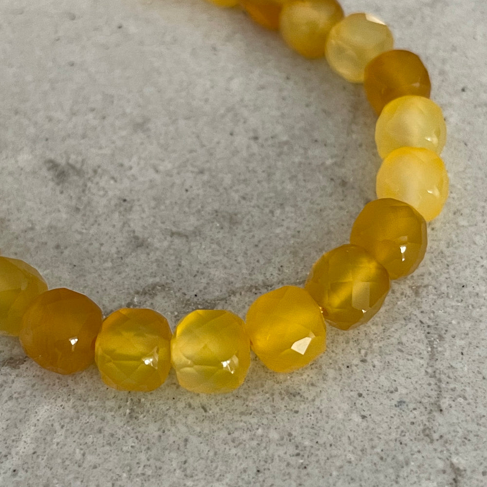 Corde de jade cubique jaune 8mm