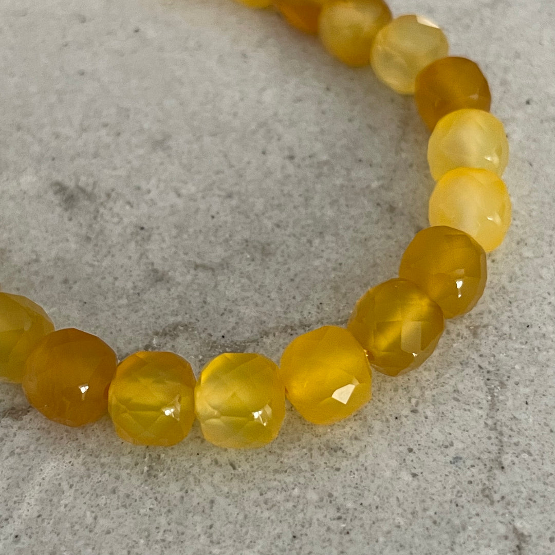 Corde de jade cubique jaune 8mm