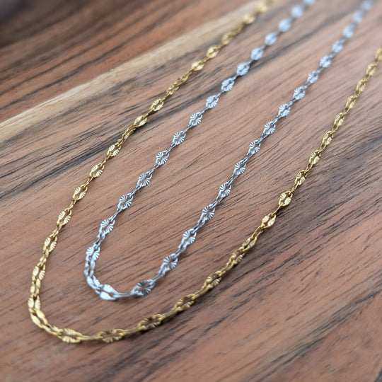 Chaine Sunny texturé doré ou argent 18 à 20 po
