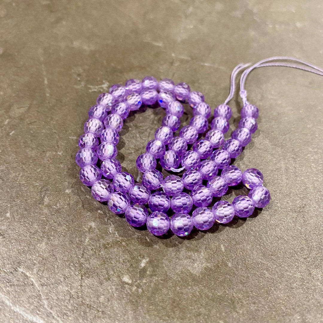 Corde zircon mauve pâle facetté ultra brillante