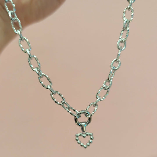 Chaine audacieuse avec petit fermoir incognito or ou argent longueur varié