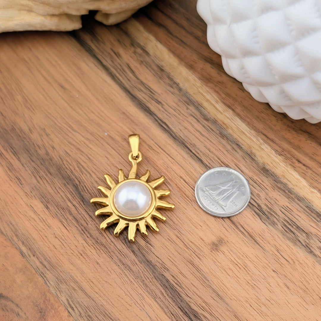 Breloque grand soleil perlé