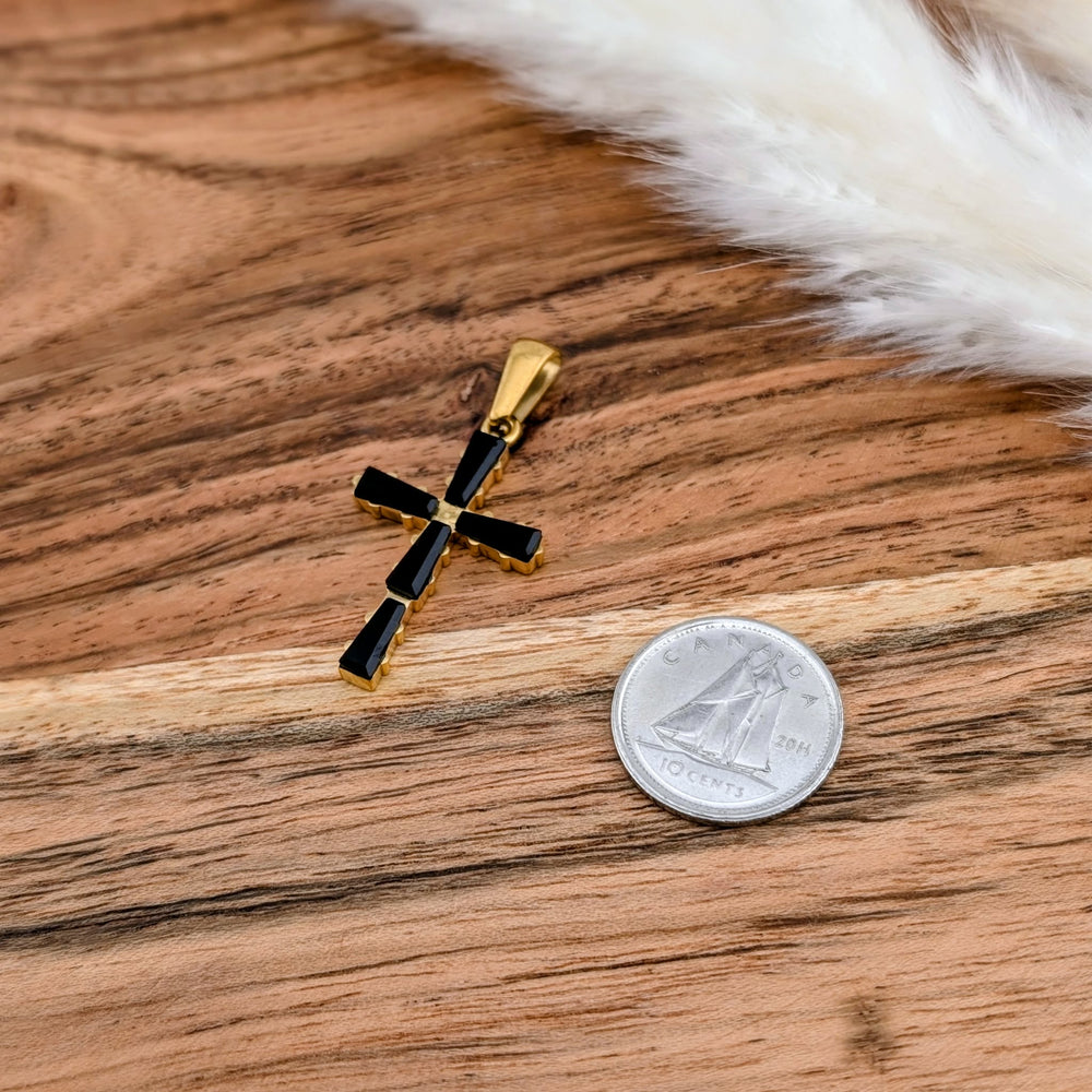 Croix avec brillant noire