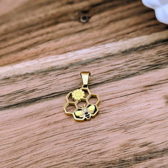 Breloque petite abeille et son alvéole