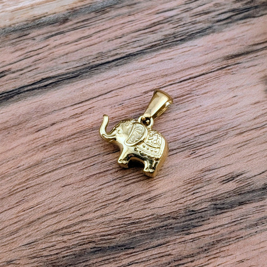 Breloque éléphant de la chance doré ou argenté