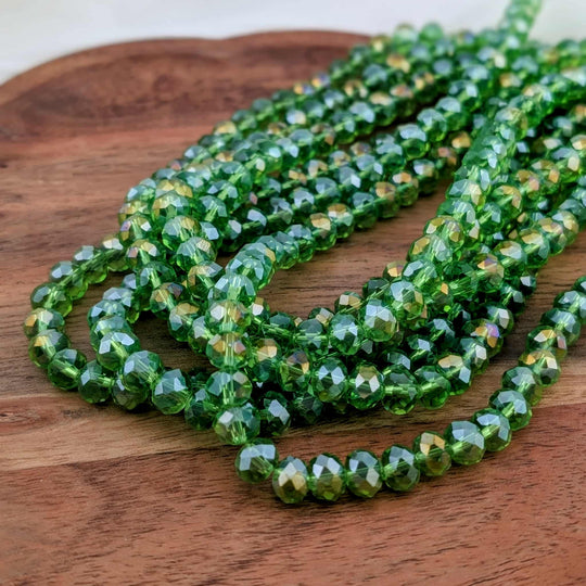 Corde de cristaux de verre tchèque ovale facetté vert