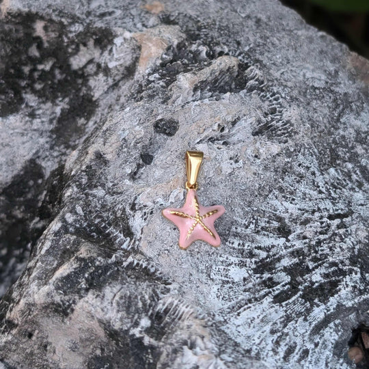Breloque petite étoile de mer rose bébé