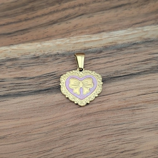 Breloque de bouclette rose doré en forme de coeur