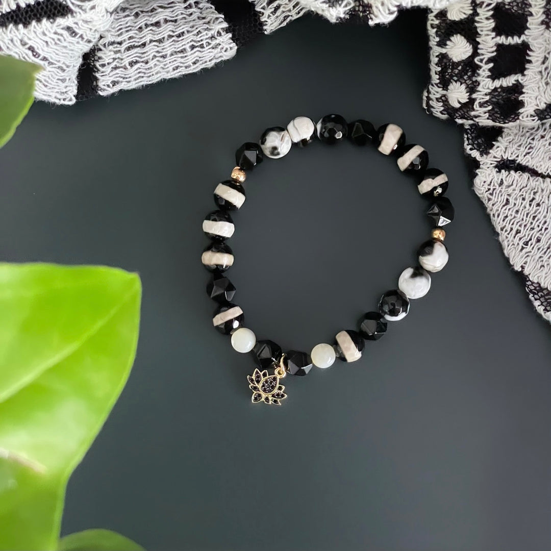 Trio Nelumby, Feather et Zebra