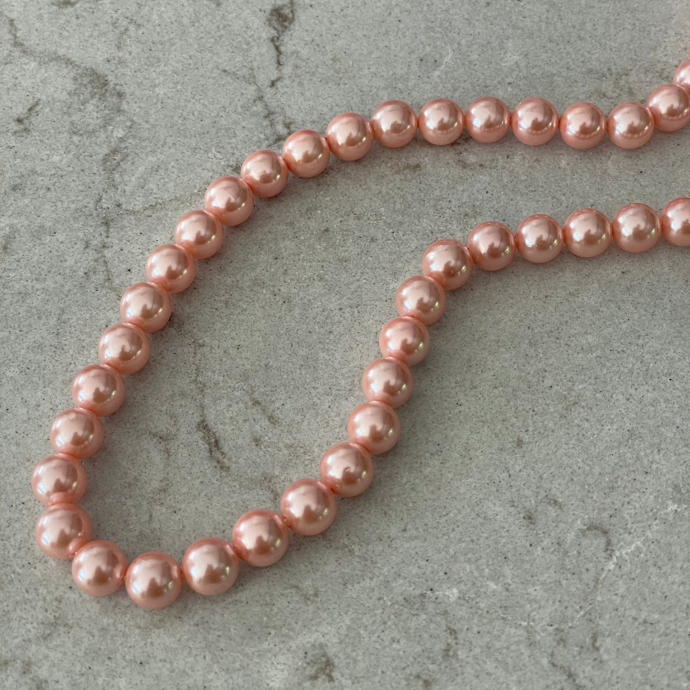 Corde de perles de coquillages satinées - Rose pâle lisse