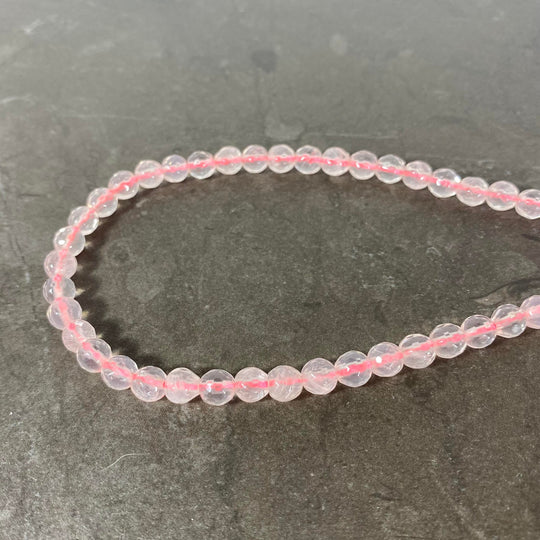 Corde de pierre de quartz rose facetté transparent 6mm