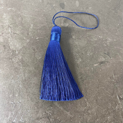 Pompom for creating black, royal blue, turquoise or fuschia mala