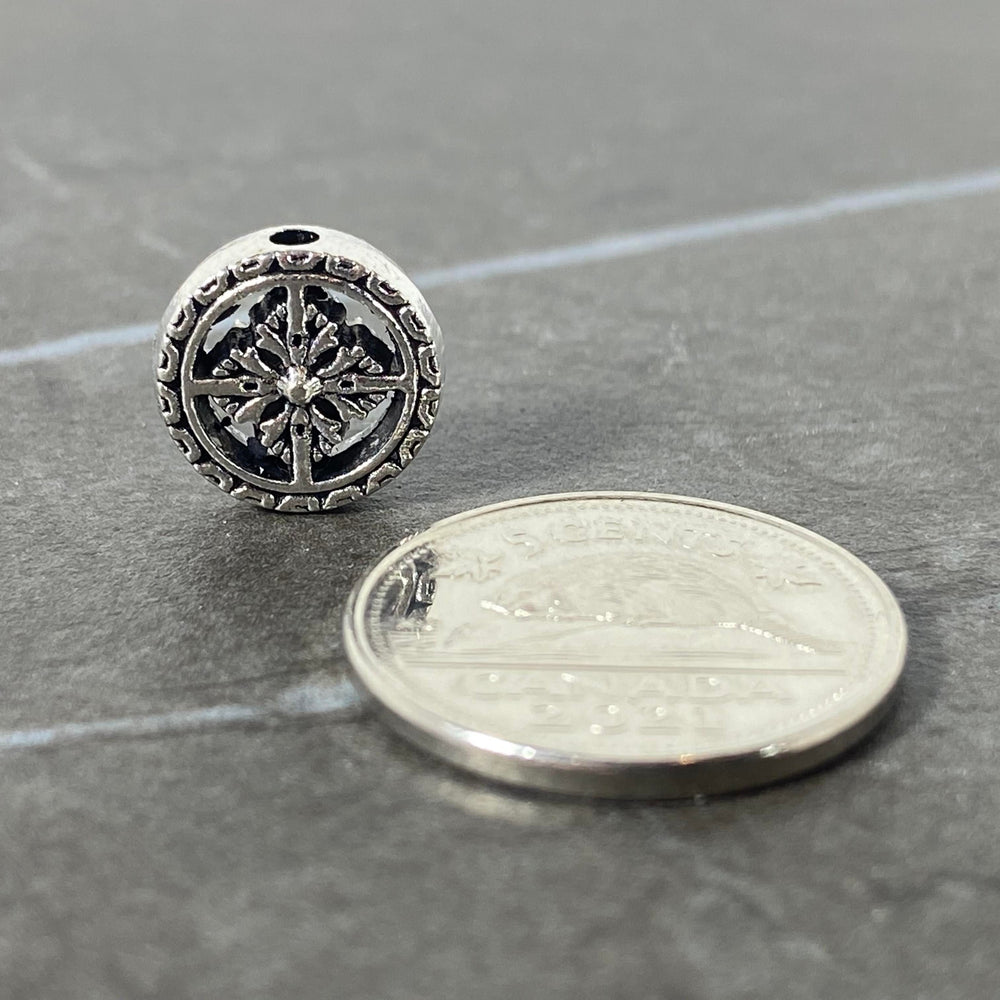 Breloque de boussole ronde et argent