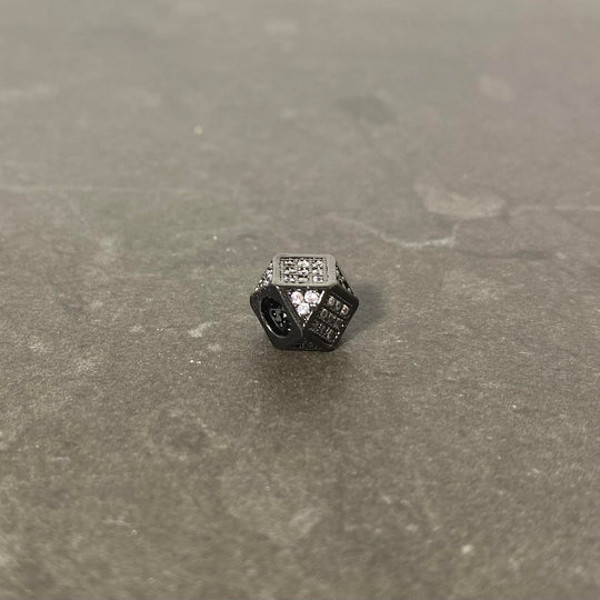 Bille pavée de forme triangulaire avec zircon couleur au choix