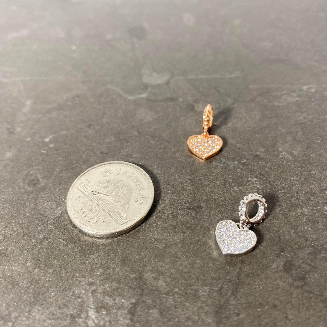 Breloque de coeur pavé de zircon avec petite bague pour enfiler argent ou rosegold