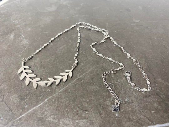 Chaine en acier inoxydable argent Willow 24 po ajustable