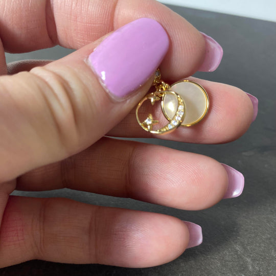 Breloque lune de nacre magique avec bague brillante