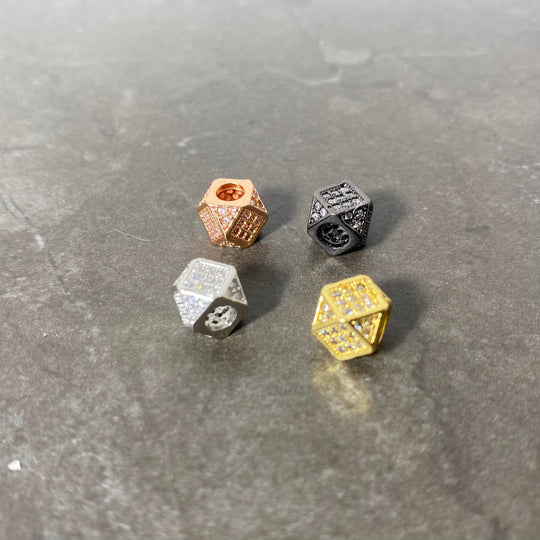 Bille pavée de forme triangulaire avec zircon couleur au choix