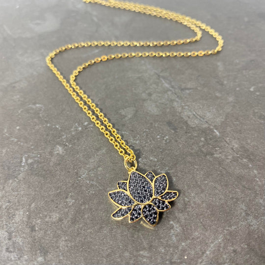 Collier Lotus de la nuit