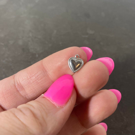 Breloque Petit coeur broderie en inox