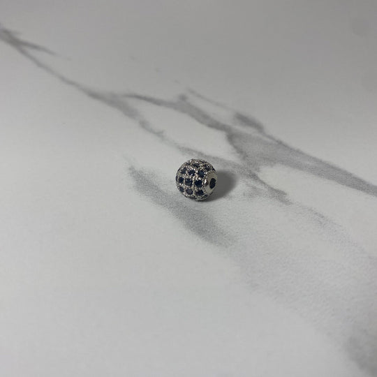 Breloque ronde argent 8mm pavée de zircon noir